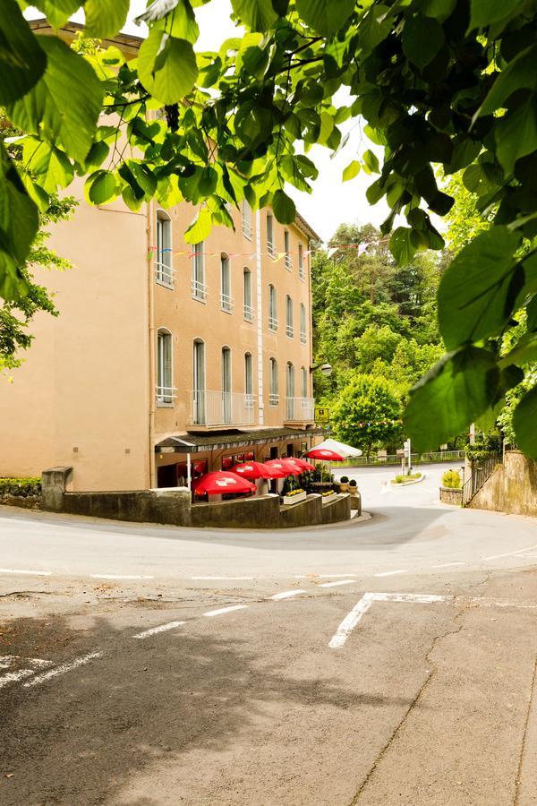 Logis Hotel De La Paix Saint-Nectaire Bagian luar foto